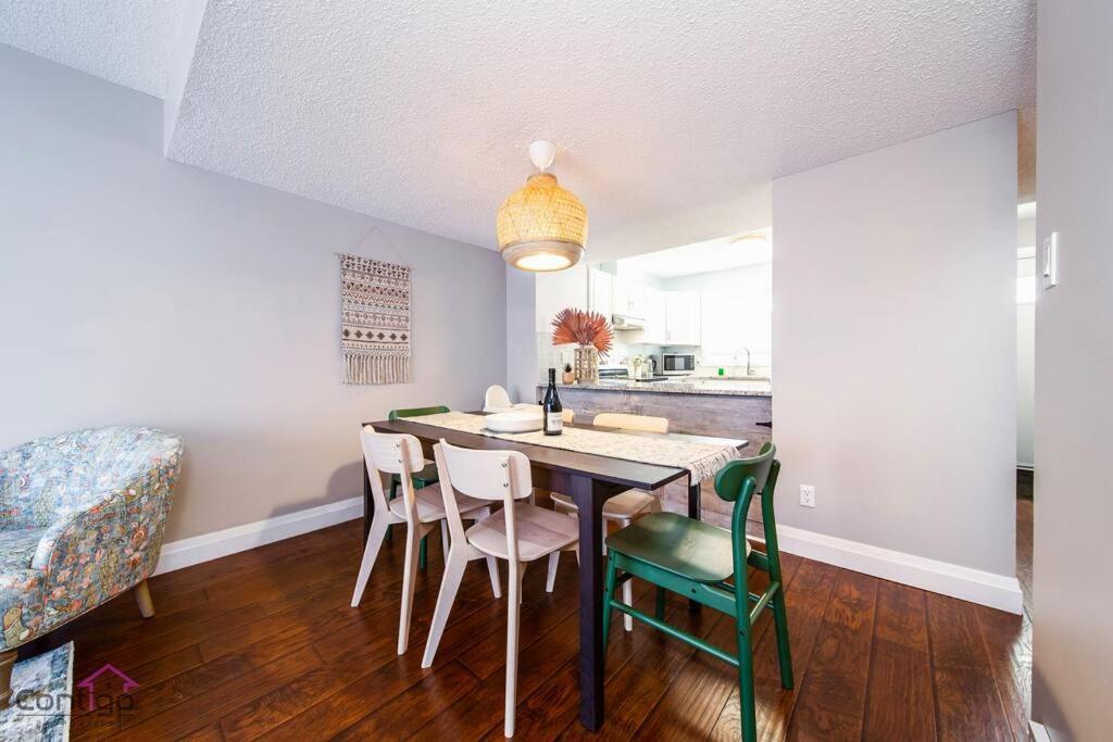 Cozy 3Bd W/Ac, Patio, Theatre Room, 15 Min To Dt Edmonton Exterior photo